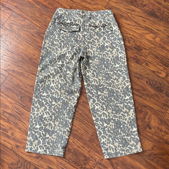 KUT Ashton High Rise Wide Leg Barrel Jeans - Picture 4 of 11